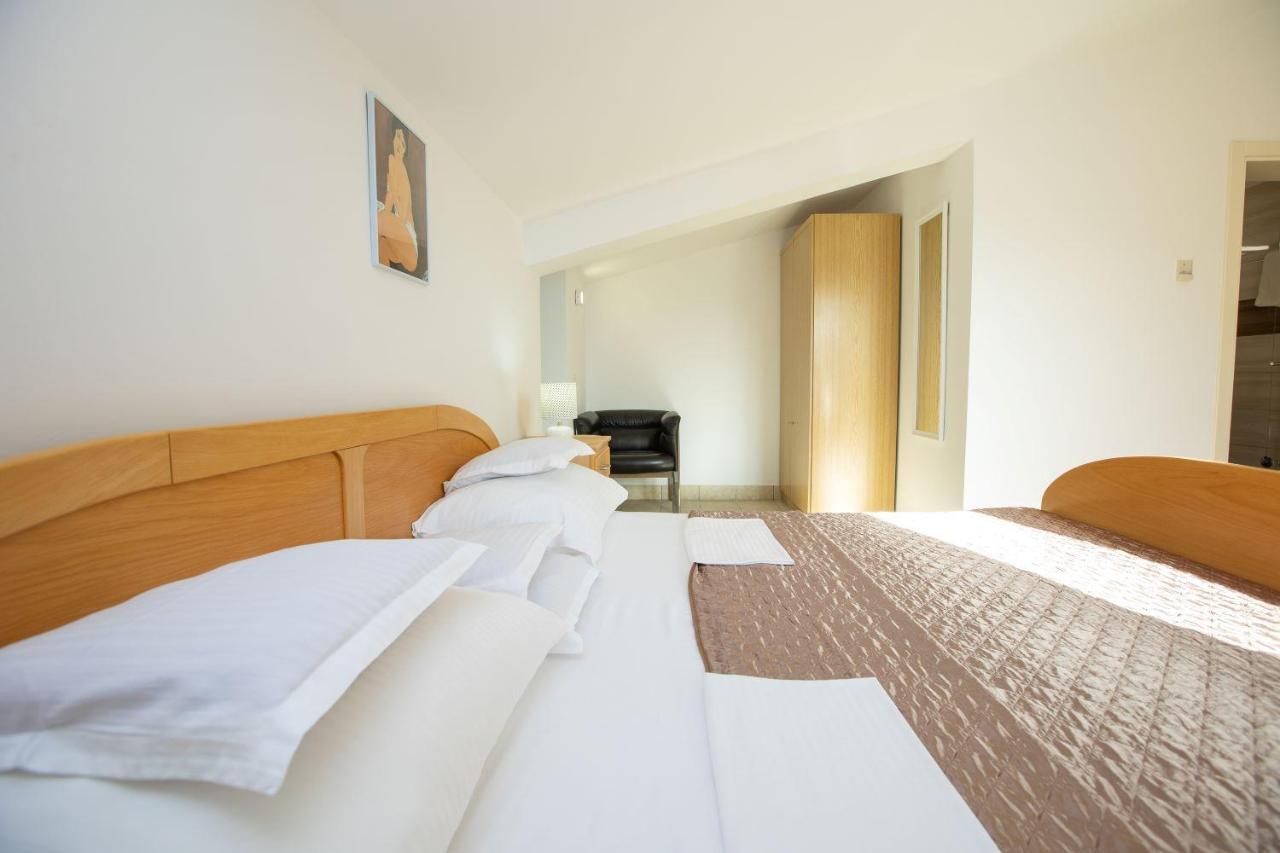 Apartments Mosor Омиш Экстерьер фото