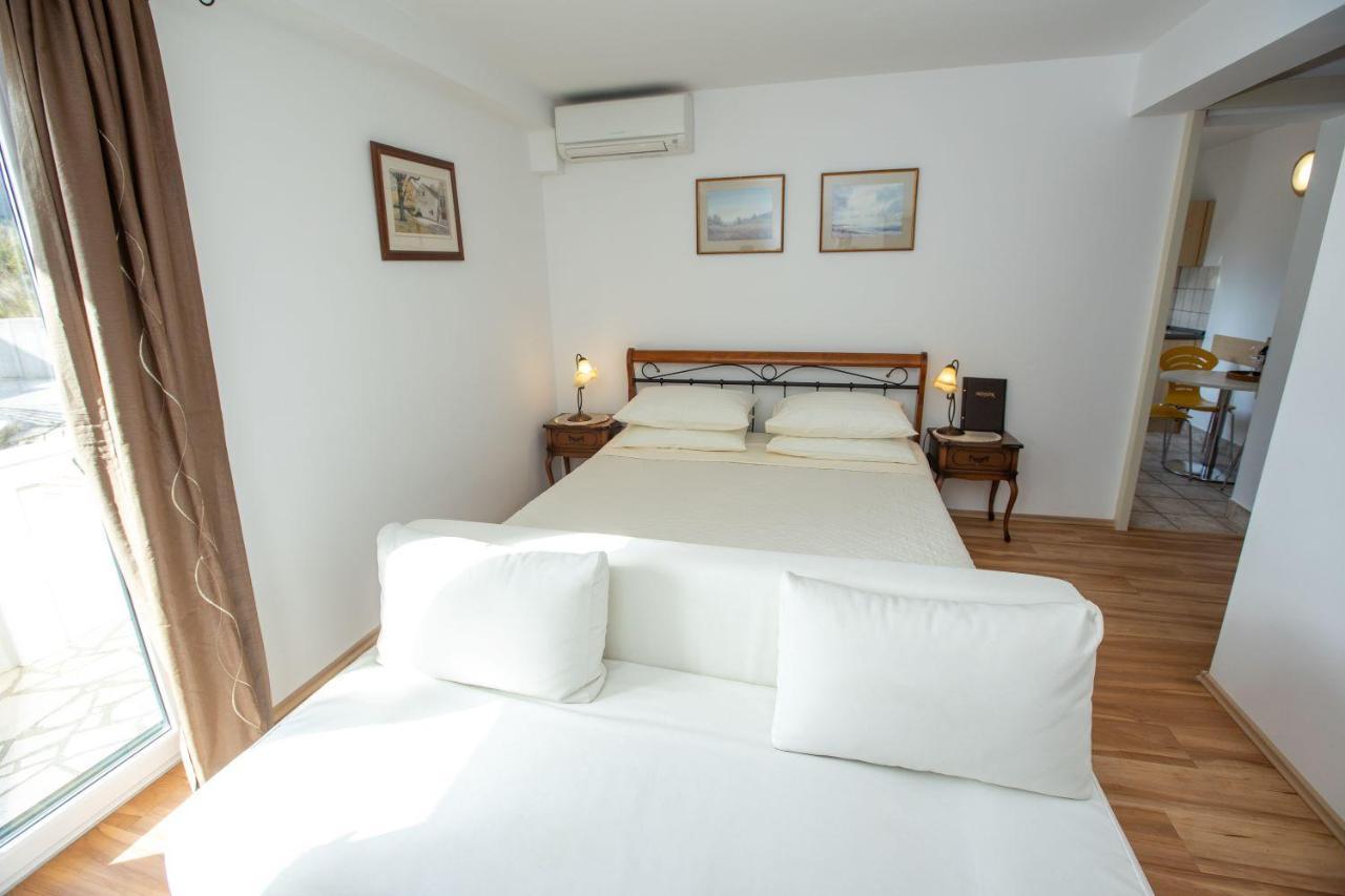 Apartments Mosor Омиш Экстерьер фото