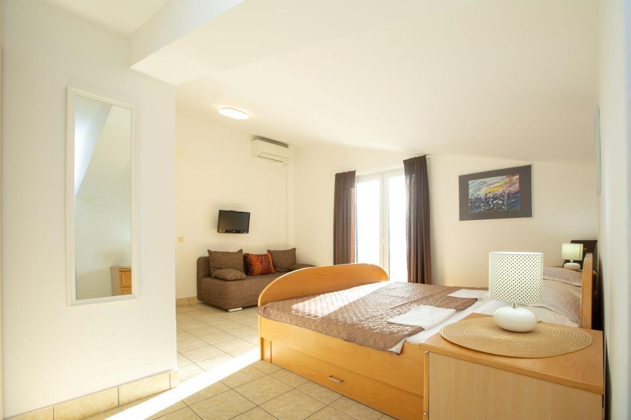 Apartments Mosor Омиш Экстерьер фото