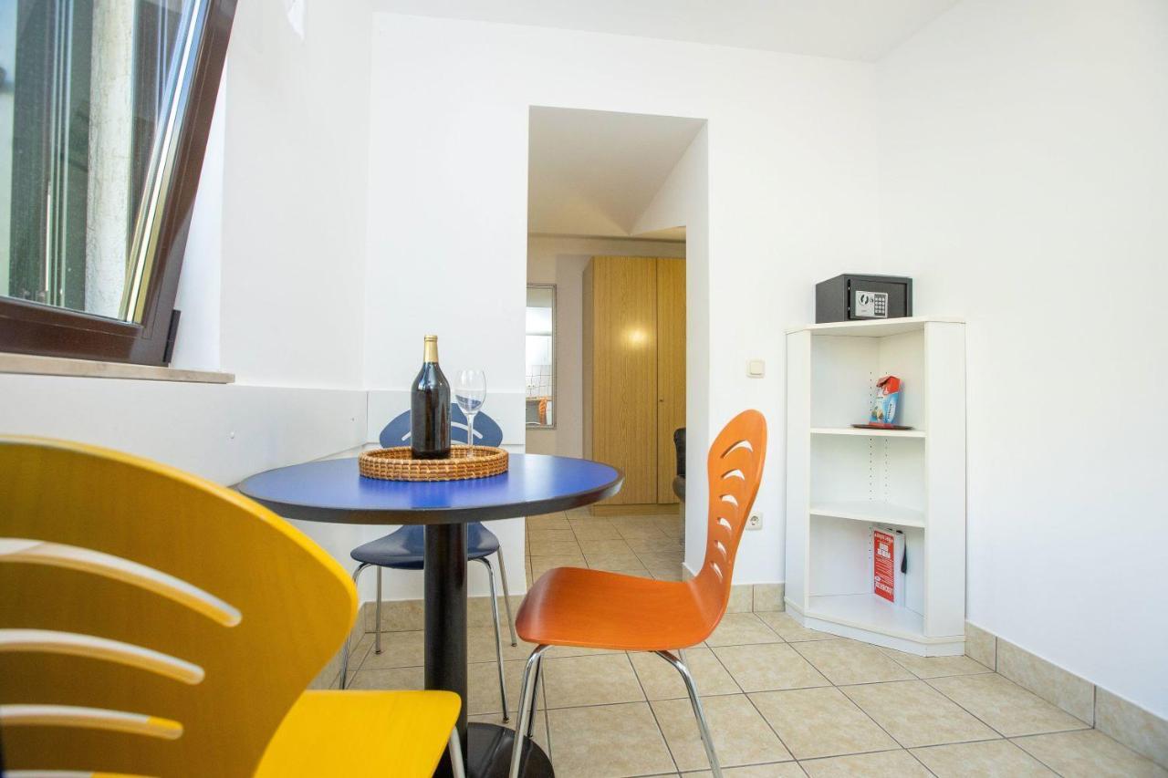 Apartments Mosor Омиш Экстерьер фото