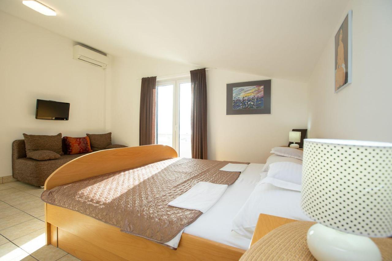Apartments Mosor Омиш Экстерьер фото