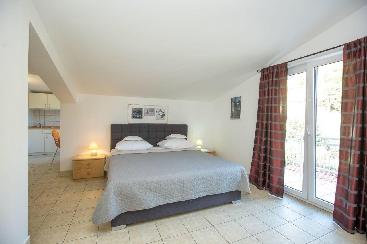 Apartments Mosor Омиш Экстерьер фото